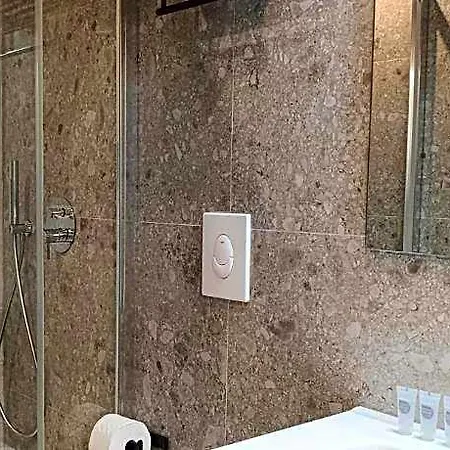 Honeycomb Hotel Rome